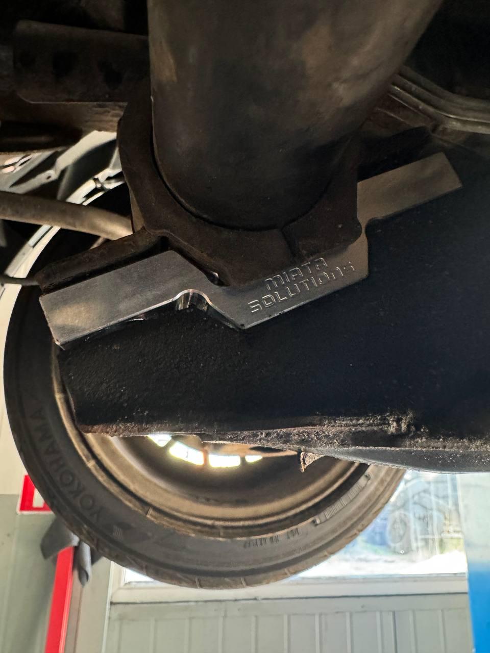 Steering rack spacers for Mazda MX-5 Miata NA/NB/NBFL